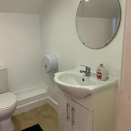Hotel Sarsfields Communities
