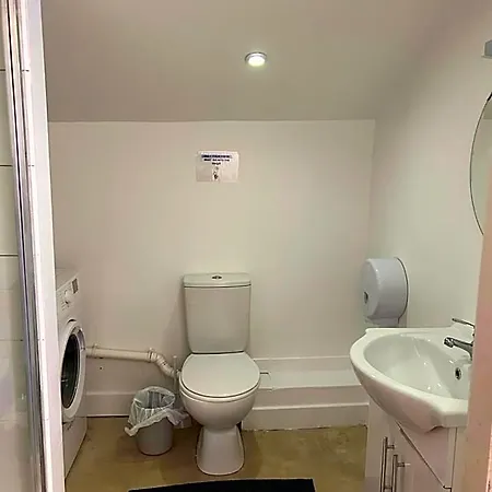 Hotel Sarsfields Communities *